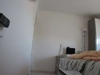 voyeurcam charmhellen kitchen